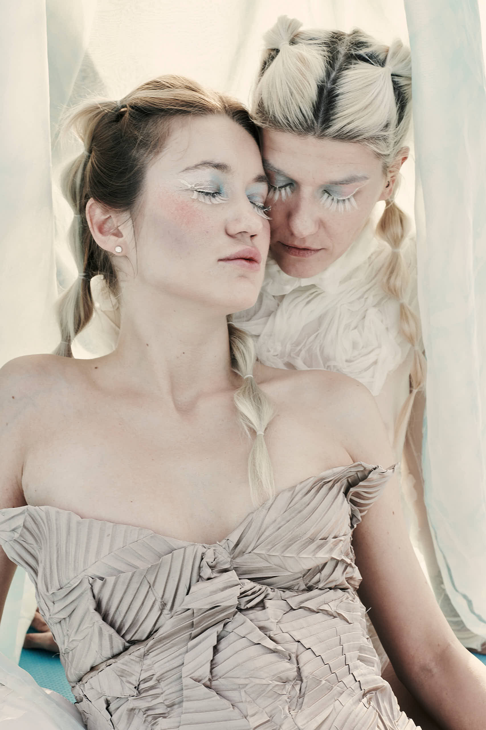 Editorial_Selection 31